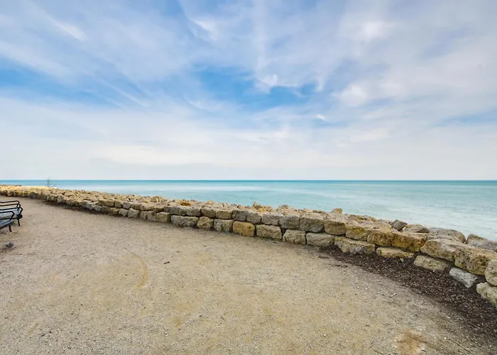 Holiday home Stylish Retreat: Walk To Loyola Chicago