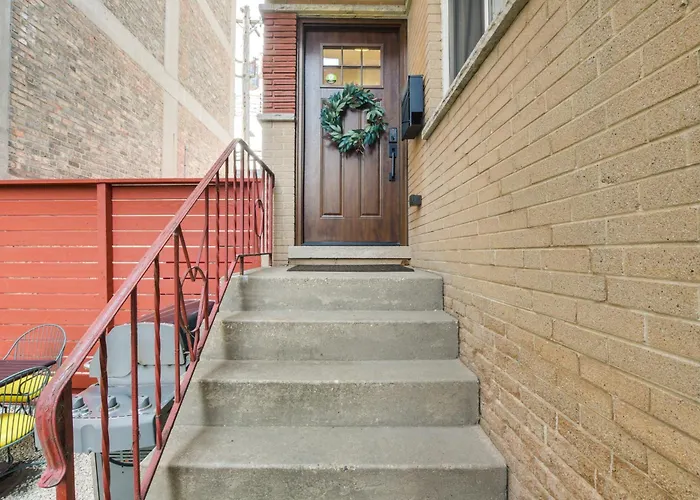 Stylish Retreat: Walk To Loyola Holiday home *